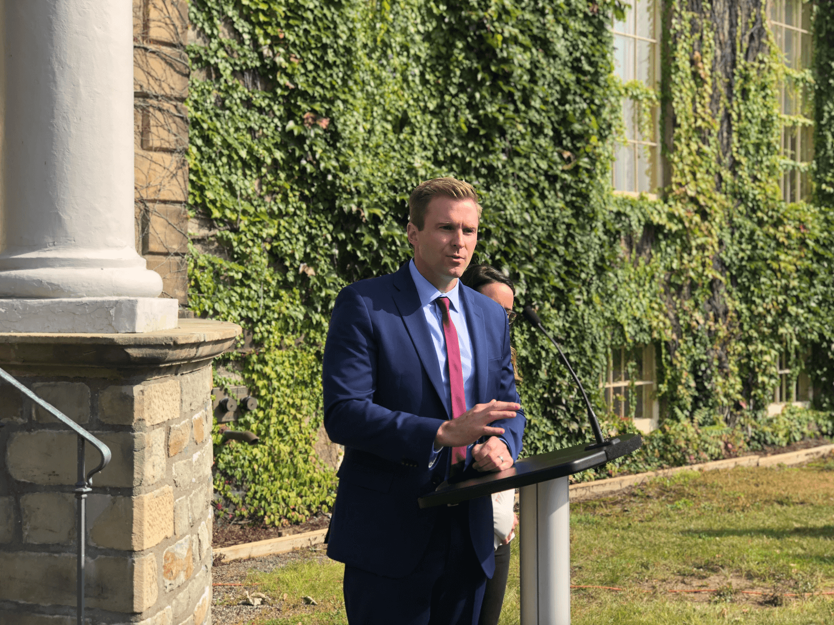 Premier Brian Gallant to stay in power after meeting lieutenant governor