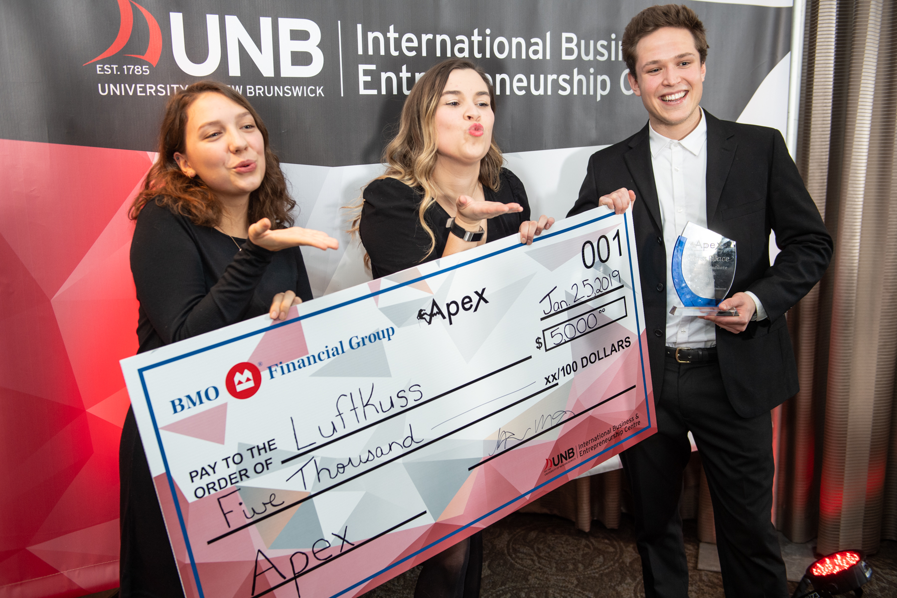 UNB business pitch competition gives $20,000 in prizes