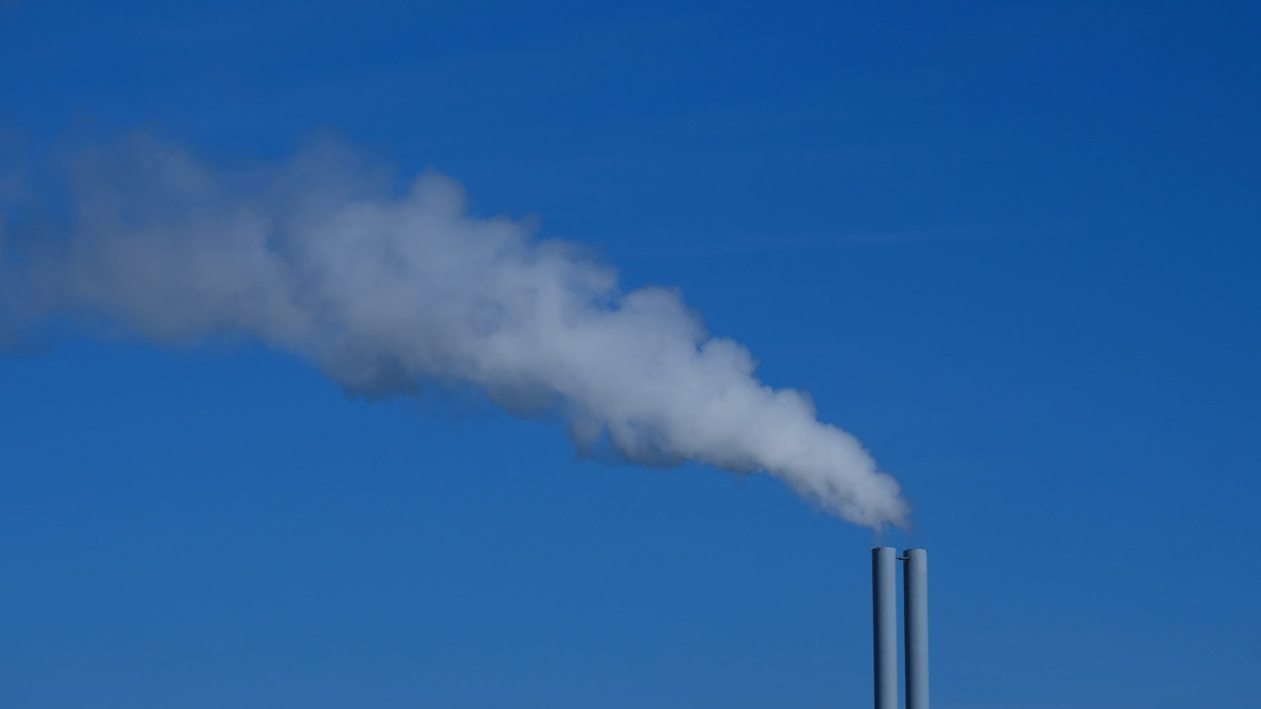 UNB researcher leads group exploring link between air pollution and mortality rates in Canada