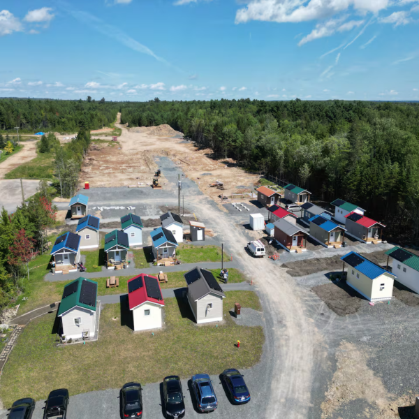 A Home for the Holidays: 12 Neighbours Tiny Home Project